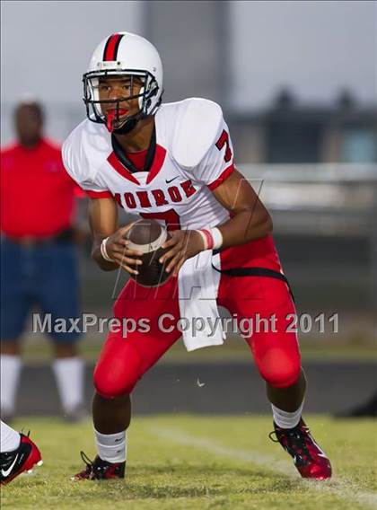 Thumbnail 2 in Marvin Ridge vs. Monroe photogallery.