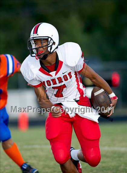 Thumbnail 2 in Marvin Ridge vs. Monroe photogallery.