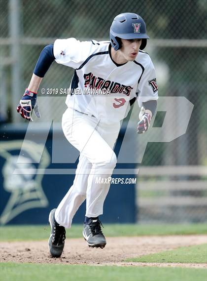 Thumbnail 2 in Windward vs Viewpoint photogallery.