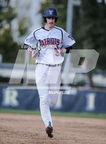 Thumbnail 1 in Windward vs Viewpoint photogallery.