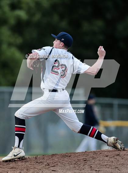 Thumbnail 2 in Windward vs Viewpoint photogallery.
