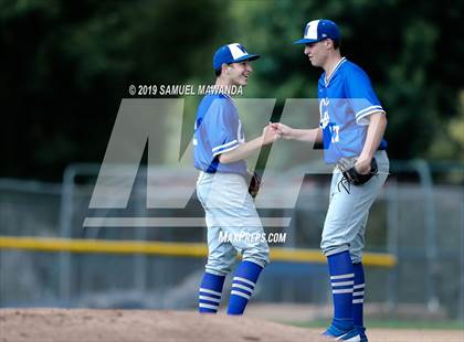 Thumbnail 3 in Windward vs Viewpoint photogallery.