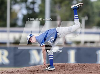 Thumbnail 3 in Windward vs Viewpoint photogallery.