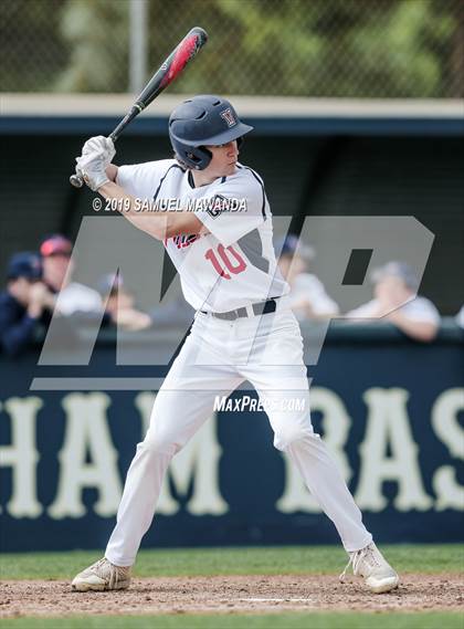 Thumbnail 2 in Windward vs Viewpoint photogallery.