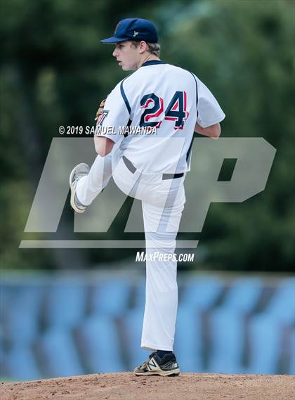 Thumbnail 3 in Windward vs Viewpoint photogallery.