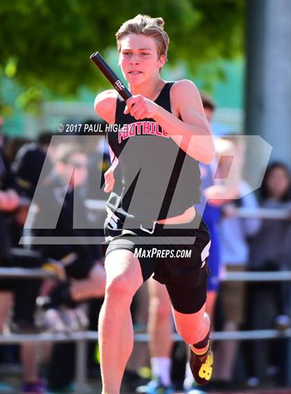 Thumbnail 3 in Hornet Invitational photogallery.