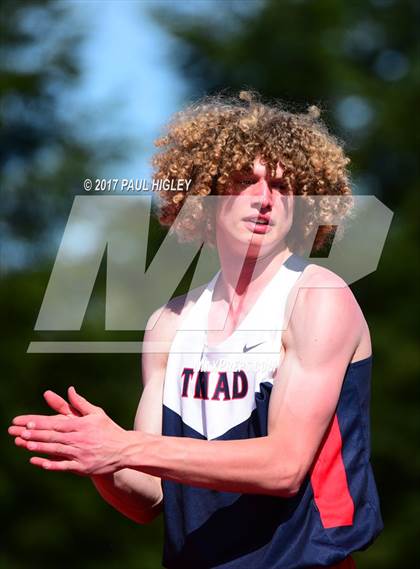 Thumbnail 3 in Hornet Invitational photogallery.