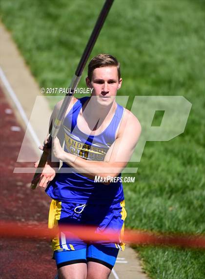 Thumbnail 3 in Hornet Invitational photogallery.