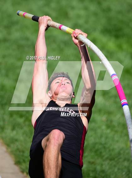 Thumbnail 1 in Hornet Invitational photogallery.