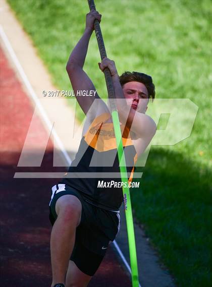 Thumbnail 2 in Hornet Invitational photogallery.