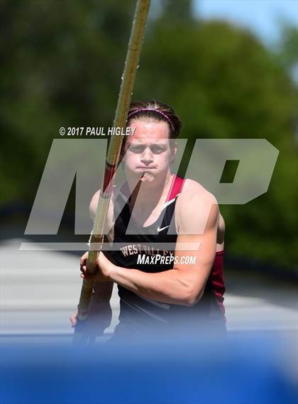 Thumbnail 2 in Hornet Invitational photogallery.