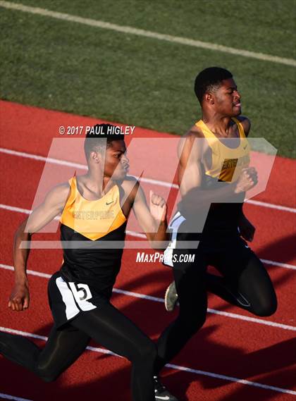 Thumbnail 2 in Hornet Invitational photogallery.