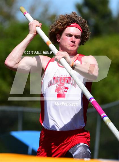 Thumbnail 2 in Hornet Invitational photogallery.
