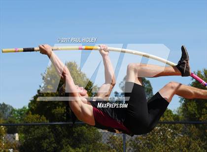 Thumbnail 3 in Hornet Invitational photogallery.