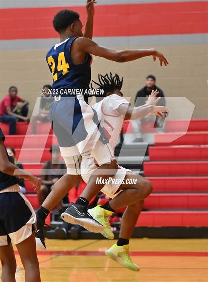 Thumbnail 2 in Cypress Ranch vs Cypress Lakes (Sophomore) photogallery.