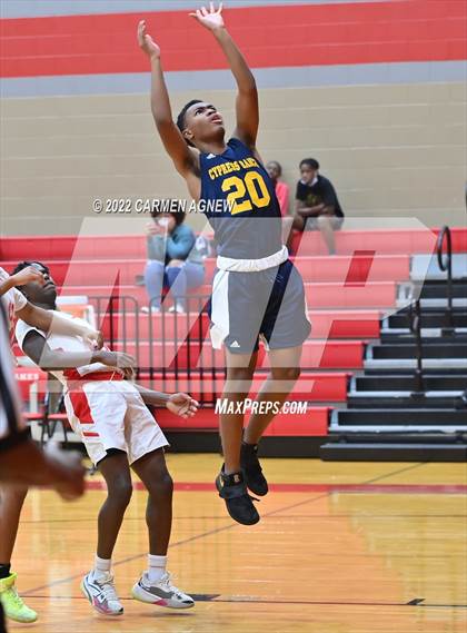 Thumbnail 2 in Cypress Ranch vs Cypress Lakes (Sophomore) photogallery.