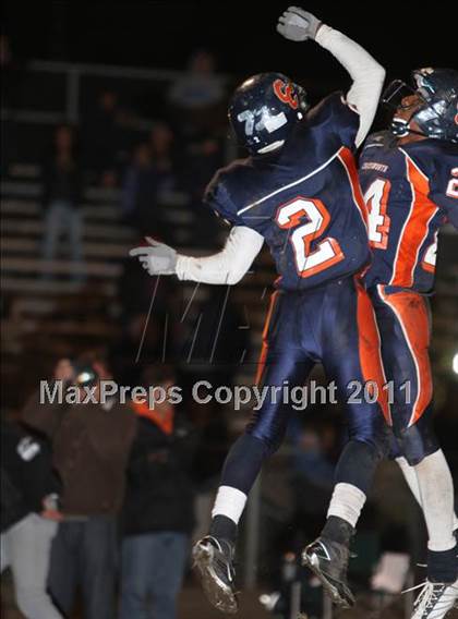 Thumbnail 3 in Chatsworth vs. Palisades (CIF SS LA City Section Playoffs) photogallery.