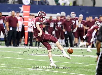 Thumbnail 3 in Ennis vs. Cedar Park (UIL 5A Division 2 Final) photogallery.