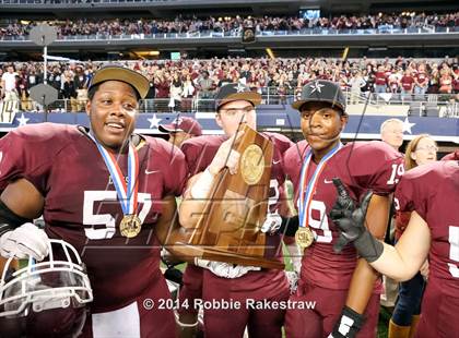 Thumbnail 1 in Ennis vs. Cedar Park (UIL 5A Division 2 Final) photogallery.