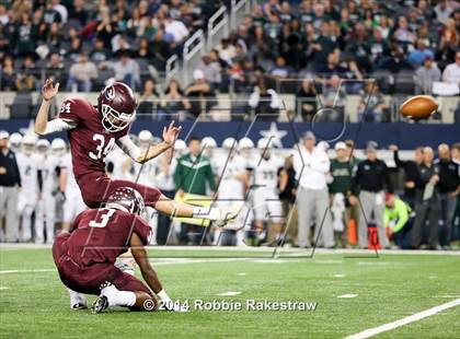 Thumbnail 2 in Ennis vs. Cedar Park (UIL 5A Division 2 Final) photogallery.