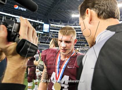 Thumbnail 1 in Ennis vs. Cedar Park (UIL 5A Division 2 Final) photogallery.