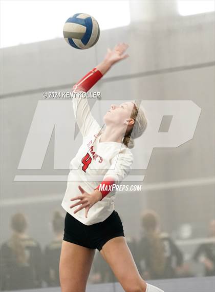 Thumbnail 3 in St. Mary's Prep vs. South Lyon East (Motor City Power Series) photogallery.