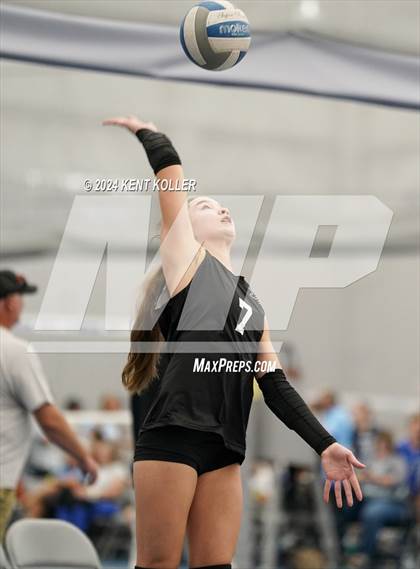 Thumbnail 3 in St. Mary's Prep vs. South Lyon East (Motor City Power Series) photogallery.