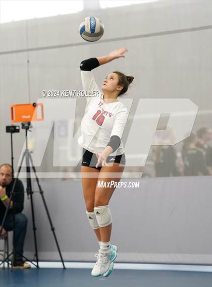 Thumbnail 2 in St. Mary's Prep vs. South Lyon East (Motor City Power Series) photogallery.