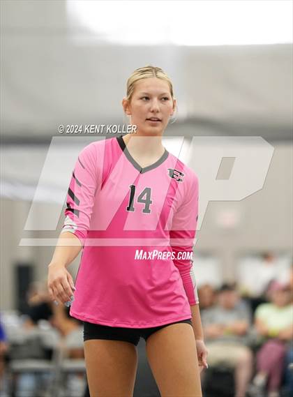 Thumbnail 1 in St. Mary's Prep vs. South Lyon East (Motor City Power Series) photogallery.