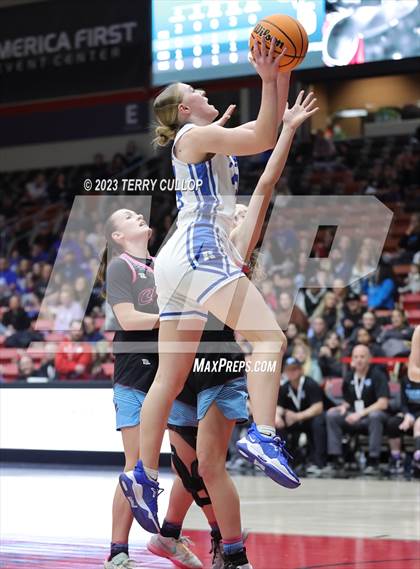Thumbnail 2 in Canyon View vs. Richfield (UHSAA 3A Quarterfinal) photogallery.