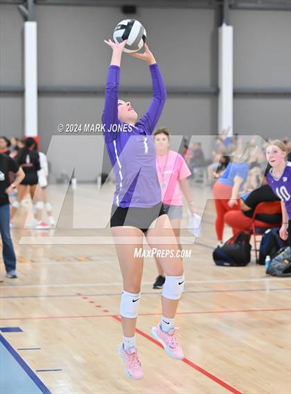 Thumbnail 3 in Arvada West vs. Willow Canyon  (Nike TOC Southwest) photogallery.