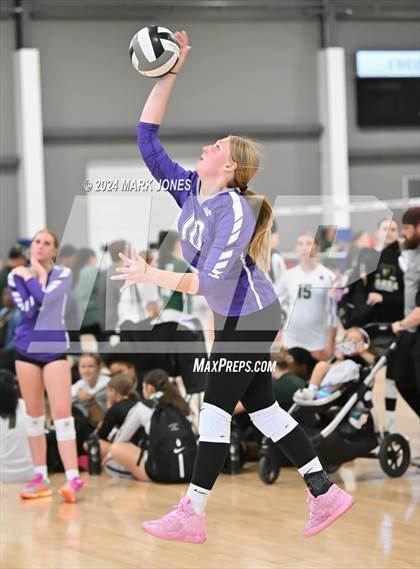 Thumbnail 2 in Arvada West vs. Willow Canyon  (Nike TOC Southwest) photogallery.