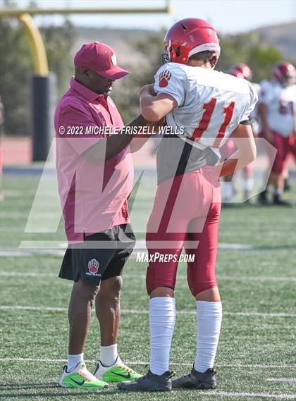 Thumbnail 3 in Del Norte vs Mission Hills  photogallery.