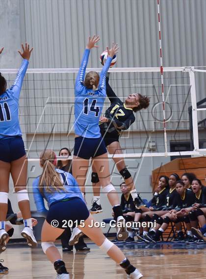 Thumbnail 3 in Johnson [Claudia Taylor] vs Brennan (Paul Taylor Field House) photogallery.