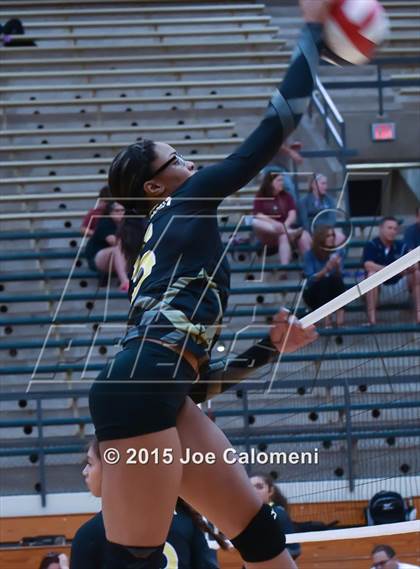 Thumbnail 3 in Johnson [Claudia Taylor] vs Brennan (Paul Taylor Field House) photogallery.
