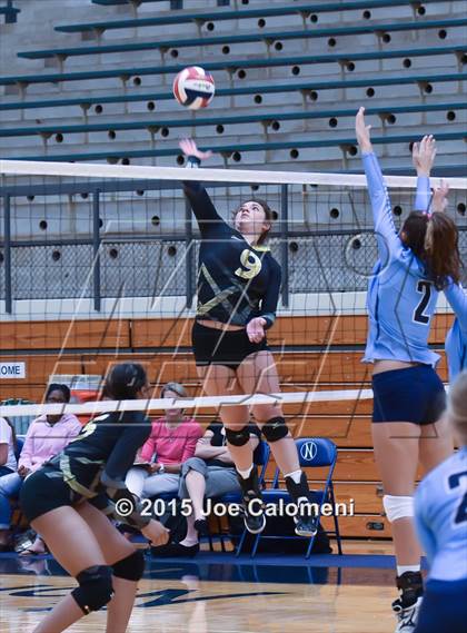 Thumbnail 2 in Johnson [Claudia Taylor] vs Brennan (Paul Taylor Field House) photogallery.