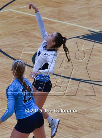 Thumbnail 2 in Johnson [Claudia Taylor] vs Brennan (Paul Taylor Field House) photogallery.