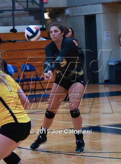 Thumbnail 2 in Johnson [Claudia Taylor] vs Brennan (Paul Taylor Field House) photogallery.