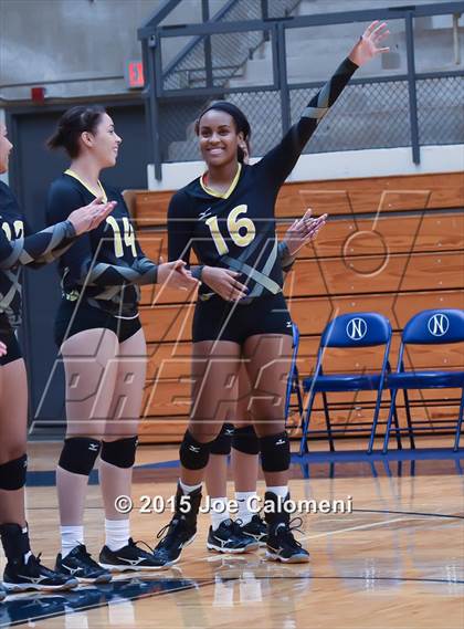 Thumbnail 3 in Johnson [Claudia Taylor] vs Brennan (Paul Taylor Field House) photogallery.