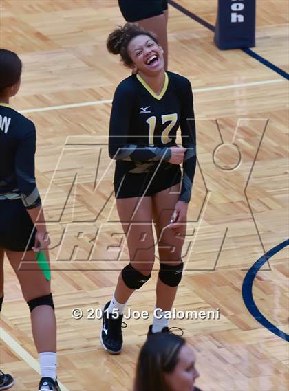 Thumbnail 3 in Johnson [Claudia Taylor] vs Brennan (Paul Taylor Field House) photogallery.