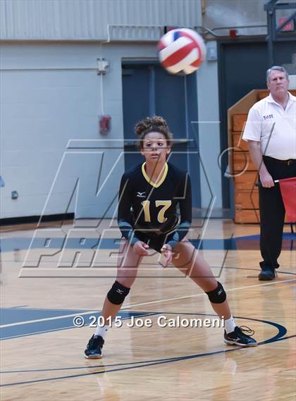 Thumbnail 1 in Johnson [Claudia Taylor] vs Brennan (Paul Taylor Field House) photogallery.