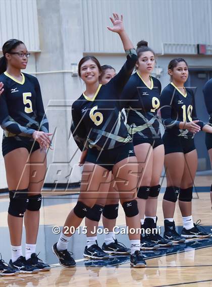 Thumbnail 3 in Johnson [Claudia Taylor] vs Brennan (Paul Taylor Field House) photogallery.