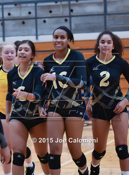 Thumbnail 1 in Johnson [Claudia Taylor] vs Brennan (Paul Taylor Field House) photogallery.