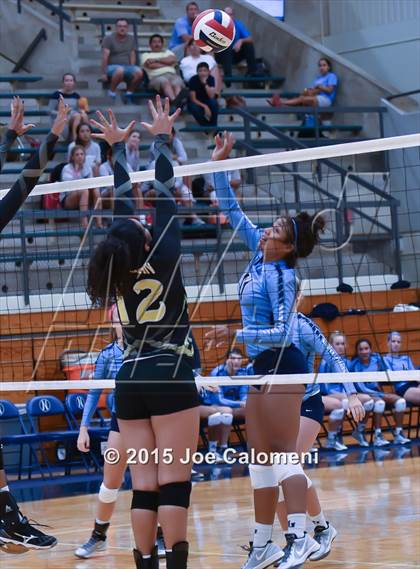 Thumbnail 2 in Johnson [Claudia Taylor] vs Brennan (Paul Taylor Field House) photogallery.
