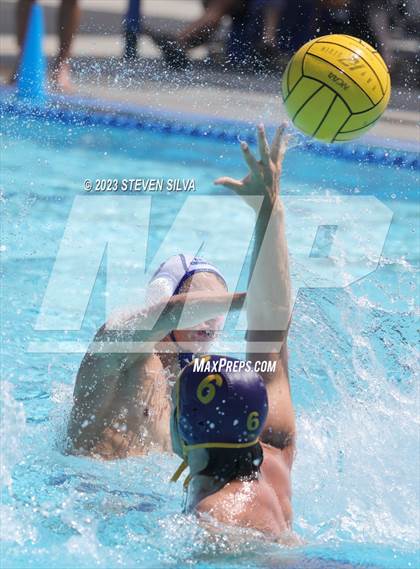 Thumbnail 2 in Mira Mesa vs. La Jolla Country Day (17th Annual Draz Classic) photogallery.
