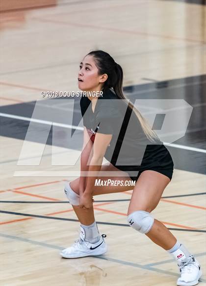 Thumbnail 3 in Aragon vs. Mountain View (CIF-CCS Div II Girls Volleyball Championship) photogallery.