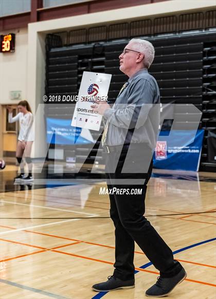 Thumbnail 2 in Aragon vs. Mountain View (CIF-CCS Div II Girls Volleyball Championship) photogallery.