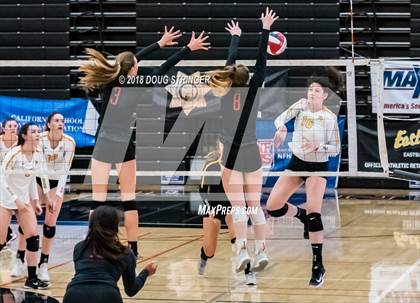 Thumbnail 1 in Aragon vs. Mountain View (CIF-CCS Div II Girls Volleyball Championship) photogallery.