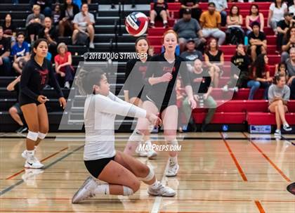 Thumbnail 2 in Aragon vs. Mountain View (CIF-CCS Div II Girls Volleyball Championship) photogallery.