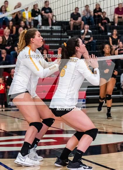 Thumbnail 3 in Aragon vs. Mountain View (CIF-CCS Div II Girls Volleyball Championship) photogallery.